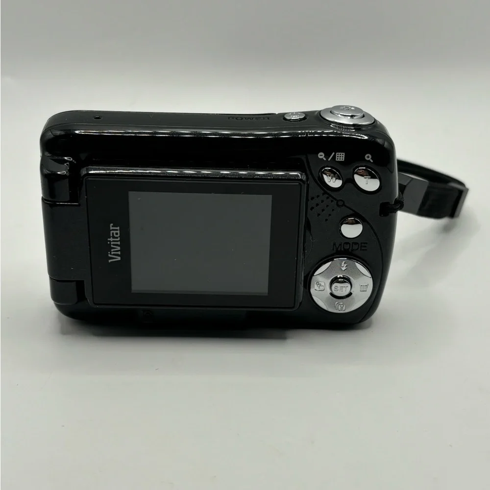 Vivitar ViviCam X018 digital camera PARTS ONLY Case Included Gifts Projects Gags